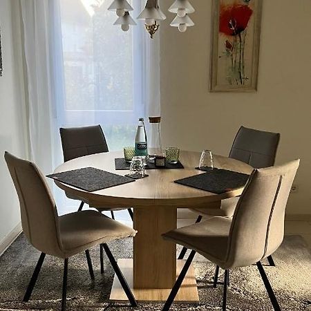 Apartment Centrally Located In The Rhine-Main Area Riedstadt Buitenkant foto